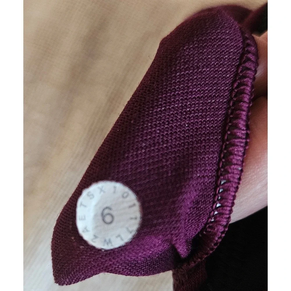 Lululemon Invigorate Bra Size 6‎ Magenta Purple Black Mesh Racerback Training
